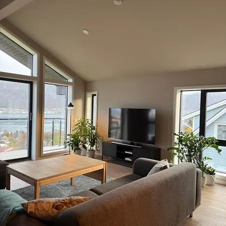 Magnificent With A View In Focus Apartmán Tromsø