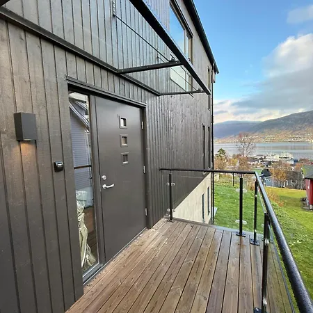 Magnificent With A View In Focus Apartmán